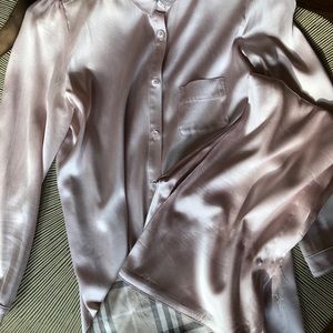 Burberry silk pajamas. Dry cleaned. VGUC Small